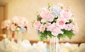Flores-para-decoração-de-casamento-qual-usar-salao
