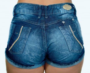Shorts-jeans-é-a-peça-chave-do-verão-2015-moda